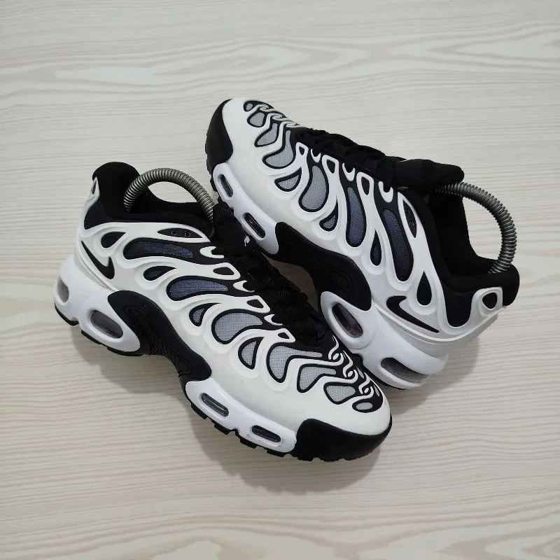 Nike Sportswear Casual Sneakers Pria white black photo 1