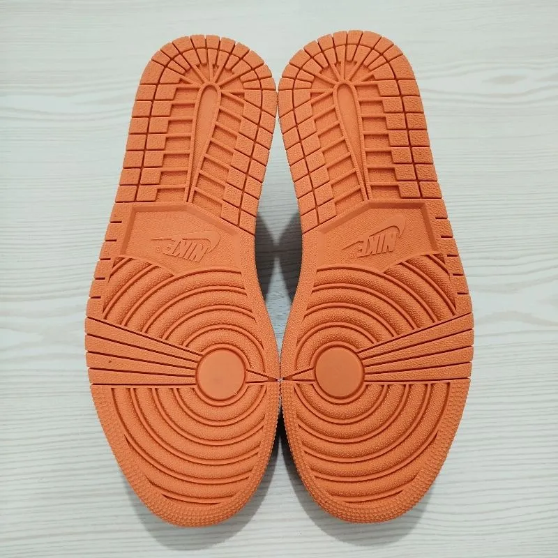 Nike Air Jordan Casual Sneakers Pria black orange