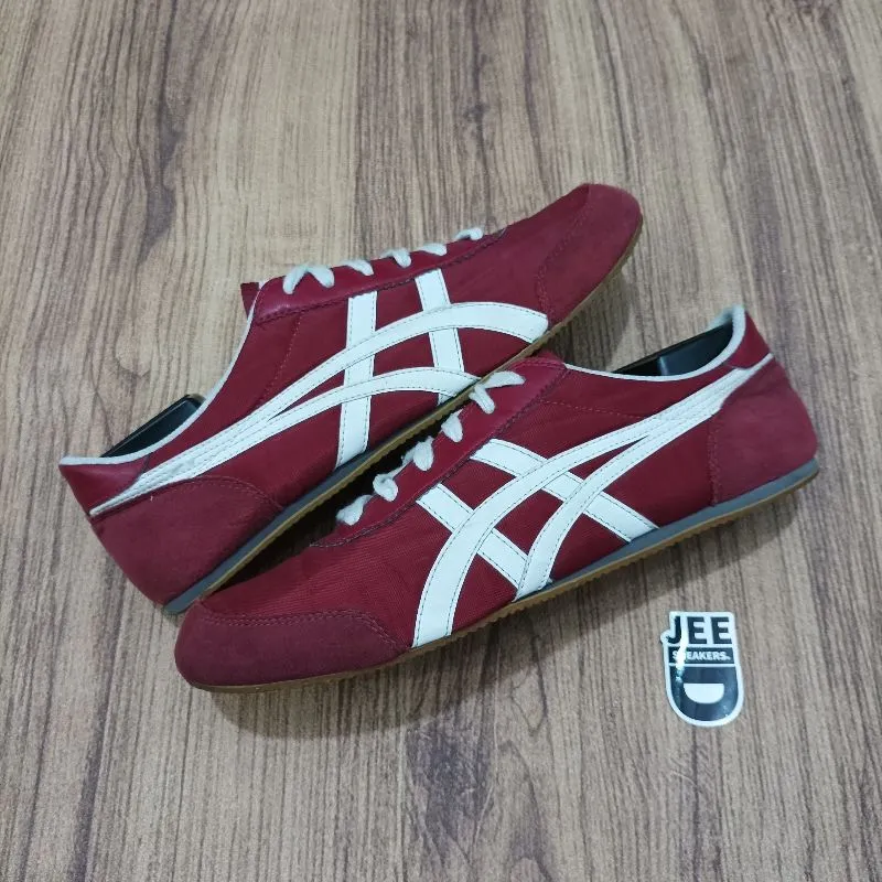 Onitsuka Tiger Casual Sneakers Pria white red photo 1