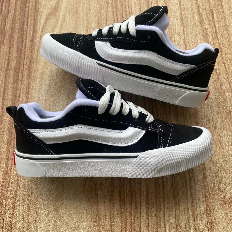 VANS Casual Sneakers Wanita white black photo 1