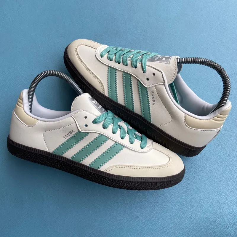 Adidas Casual Sneakers Wanita green cream photo 1