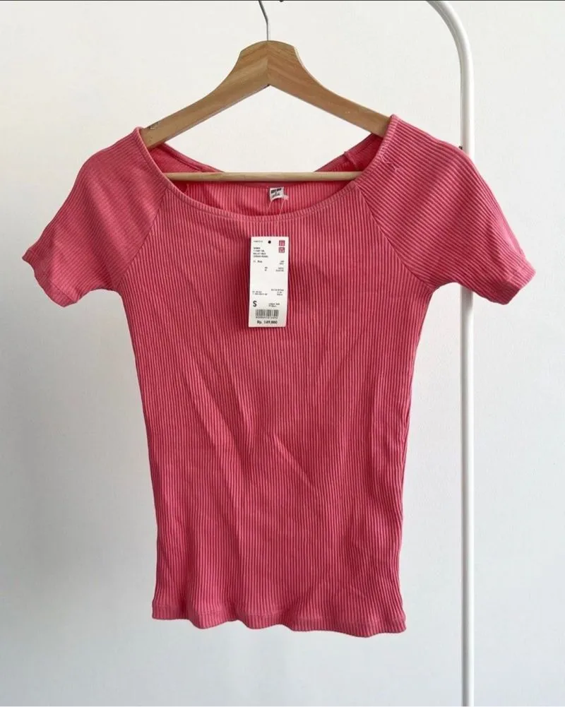 Uniqlo Casual Shirt Wanita pink photo 1
