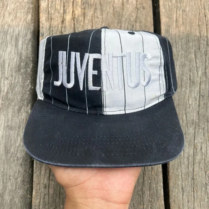 Vintage Sportswear Hat Pria white black photo 1