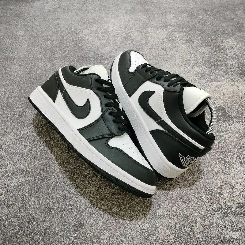 Nike Casual Sneakers Pria white black photo 1