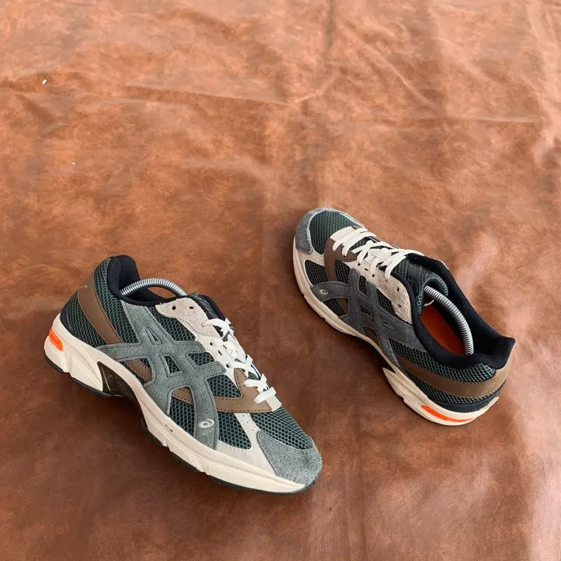 Asics Streetwear Sportswear Sneakers Pria green black photo 1