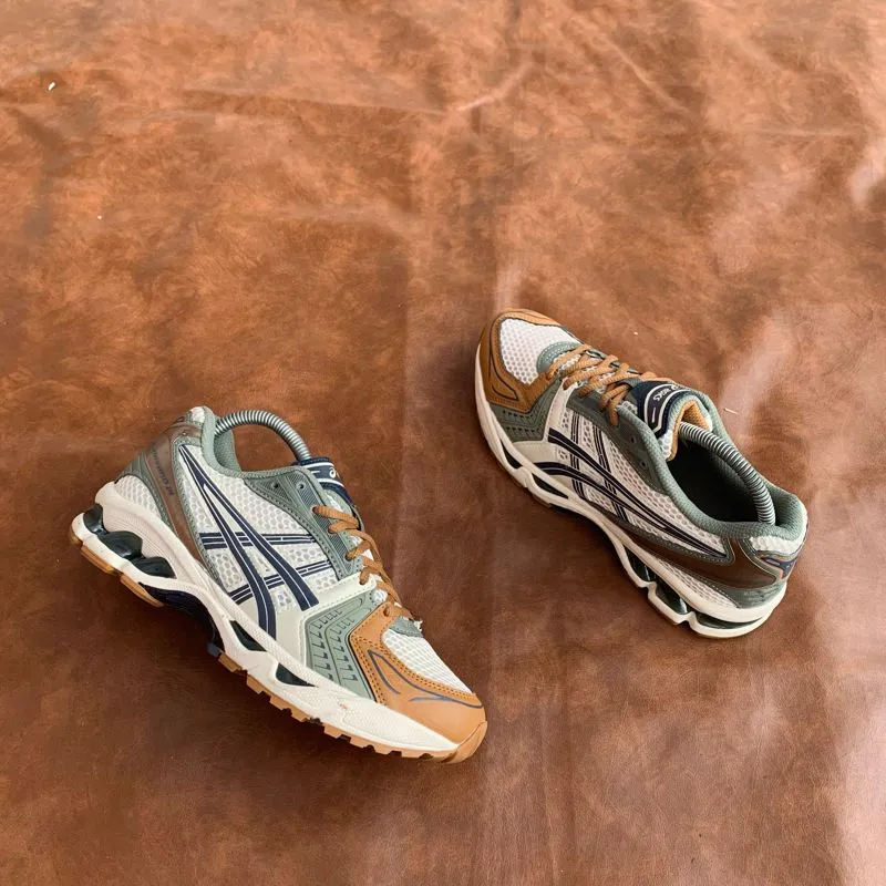 Asics Sportswear Sneakers Pria green brown photo 1