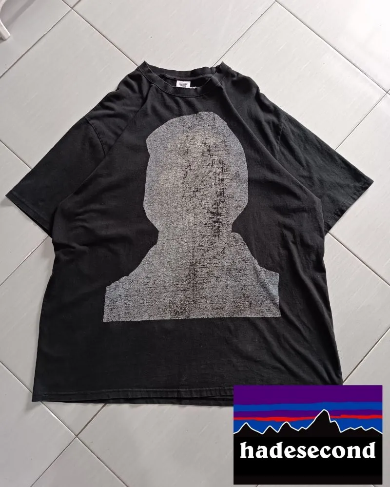 VETEMENTS Luxury Futurist T-shirt Pria black photo 1
