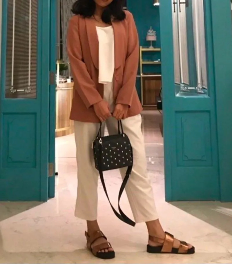 Minimalist Blazer Wanita pink photo 1