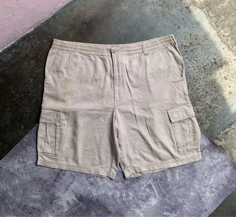 Uniqlo Casual Short Pria cream photo 1