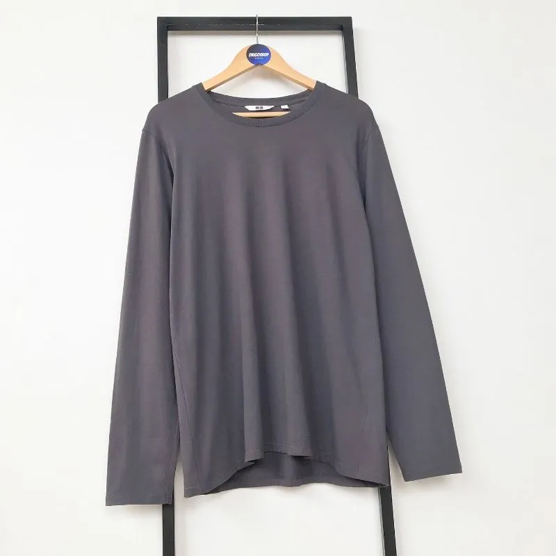 Uniqlo Casual T-shirt Pria gray photo 1