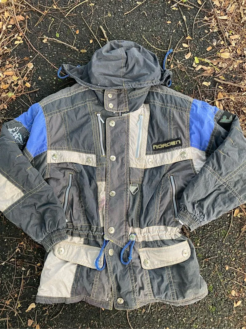Gorpcore Windbreaker Pria black gray photo 1