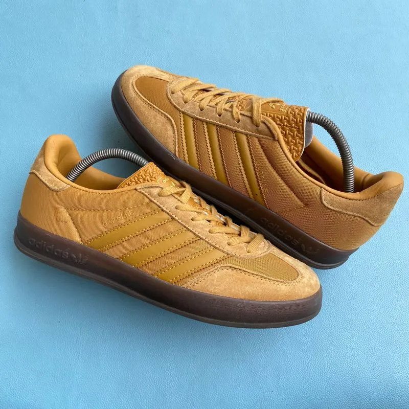 Adidas Casual Sneakers Pria brown photo 1