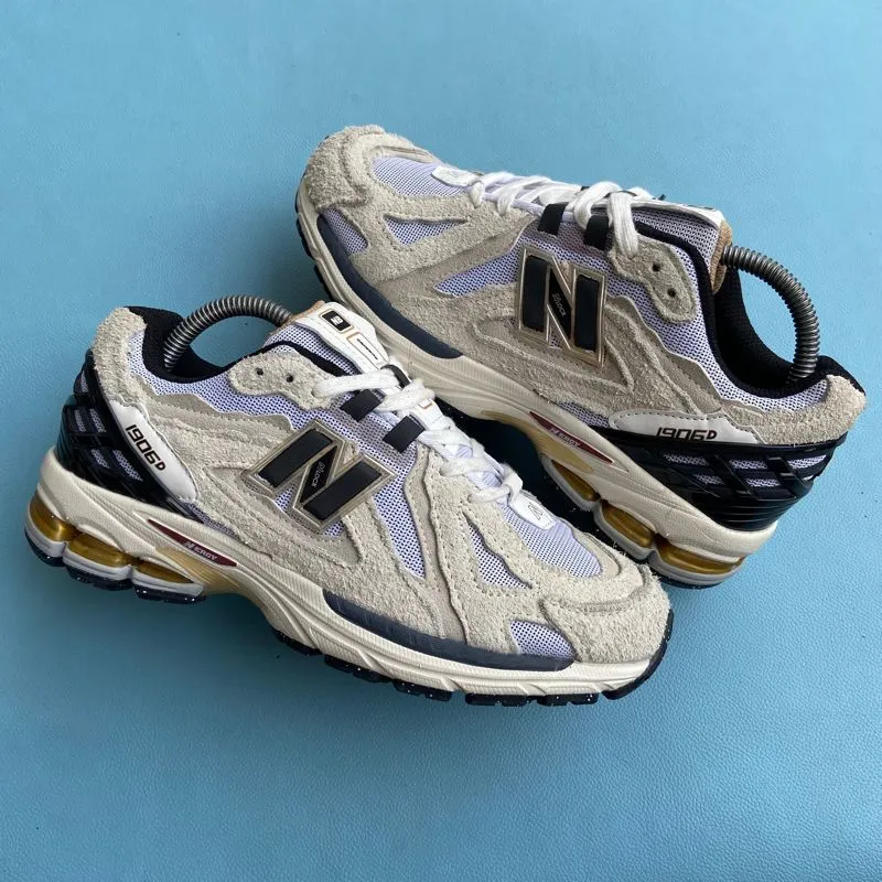 New Balance Casual Sneakers Pria white tan photo 1
