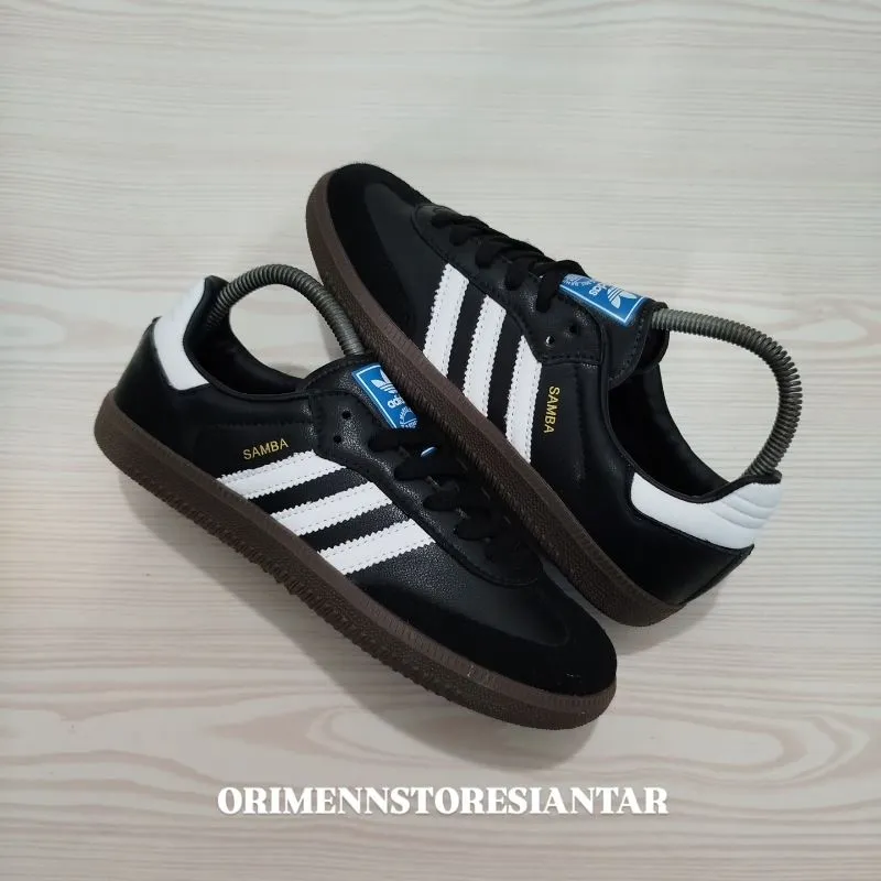 Adidas Casual Sneakers Pria white black photo 1