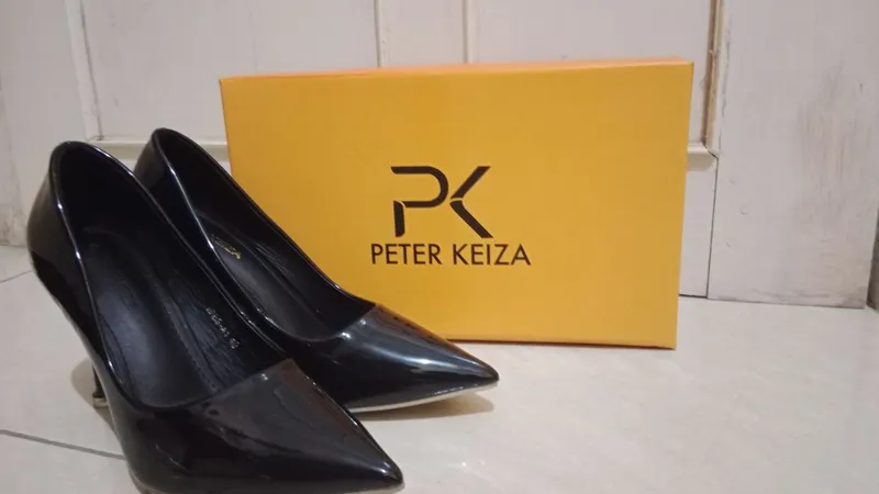 Casual Heels Wanita black photo 1