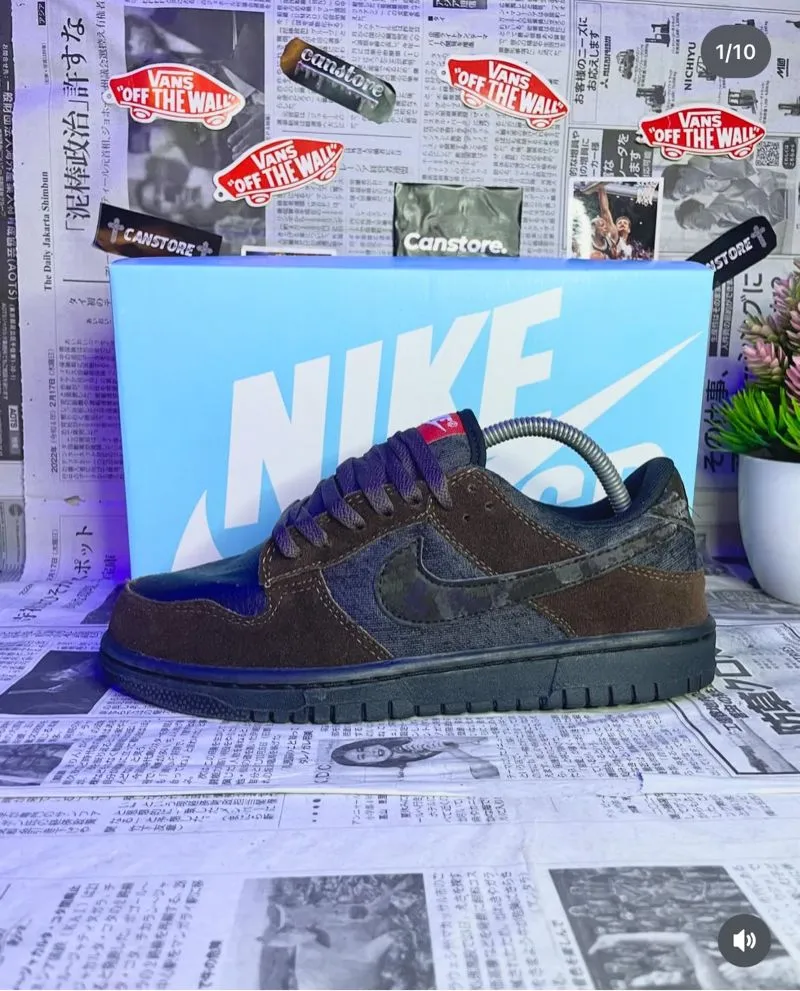 Nike Vintage Y2K Sneakers Pria brown black photo 1
