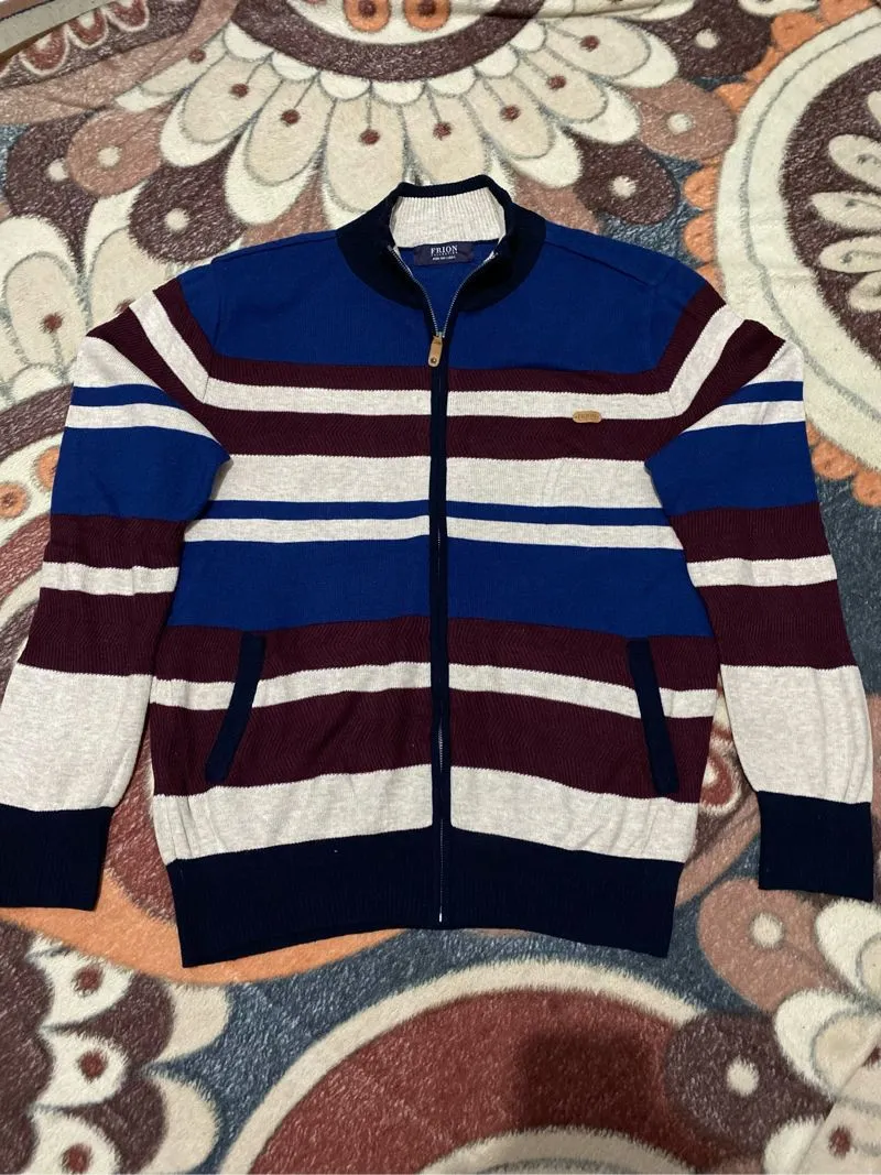 Vintage Minimalist Sweater Pria white blue photo 1