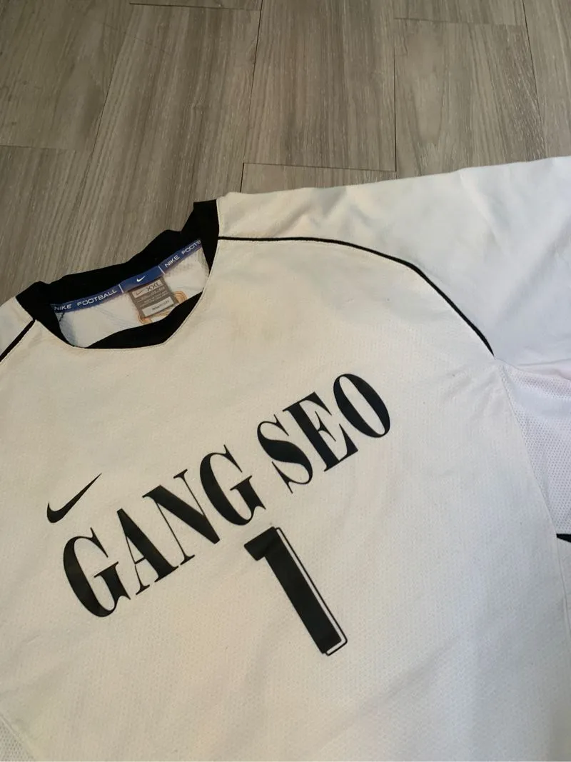 Nike Vintage Jersey Pria white photo 1