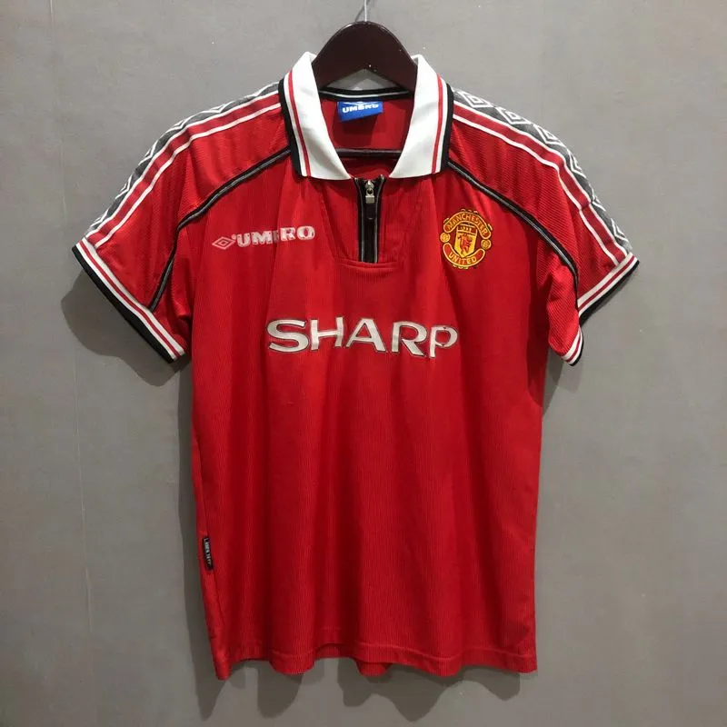 Umbro Vintage Streetwear Jersey Pria red photo 1