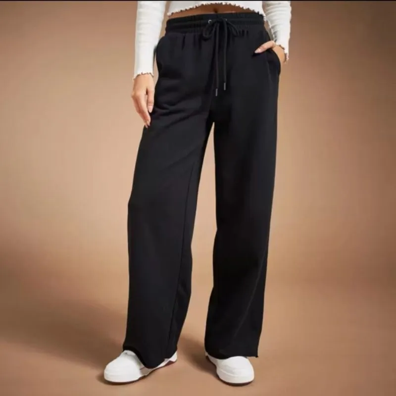 Old Navy Sportswear Culotte Wanita white black photo 1