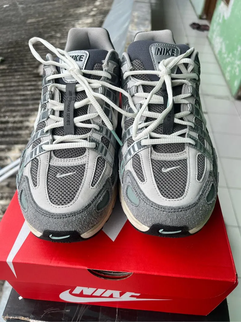 Nike Streetwear Sportswear Sneakers Pria white gray photo 1