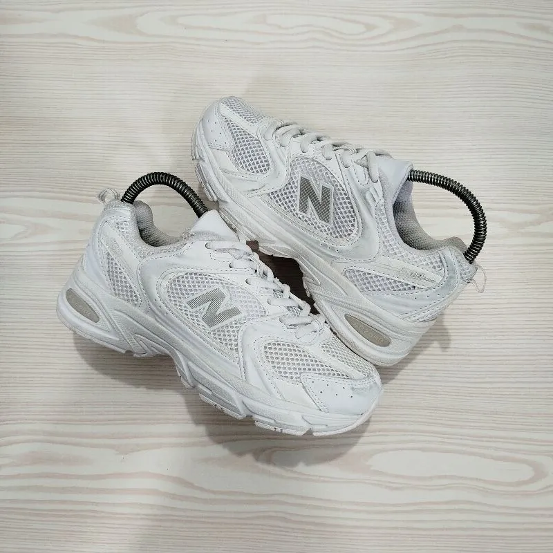 New Balance Casual Sneakers Wanita white photo 1
