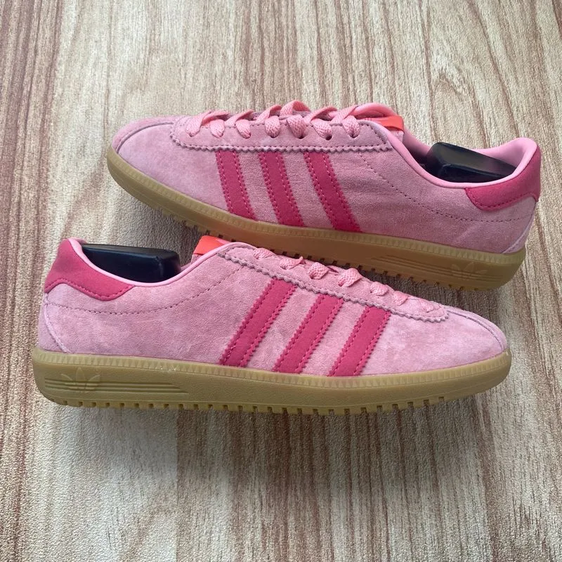 Adidas Casual Sneakers Wanita pink photo 1