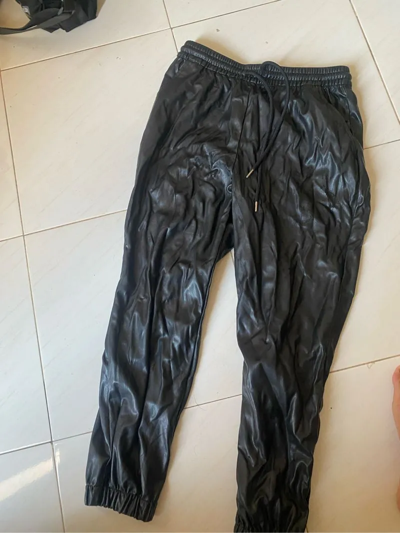 H&M Casual Sweatpants & Joggers Pria black photo 1