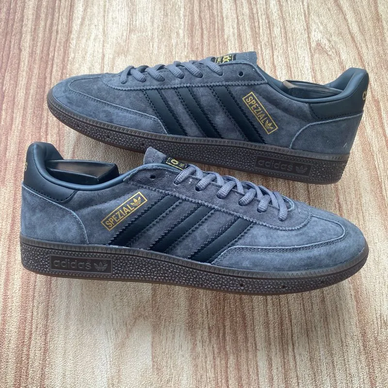Adidas Casual Sneakers Pria black photo 1