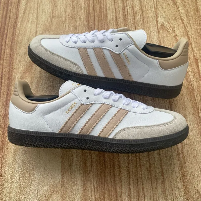 Adidas Casual Sneakers Wanita white photo 1