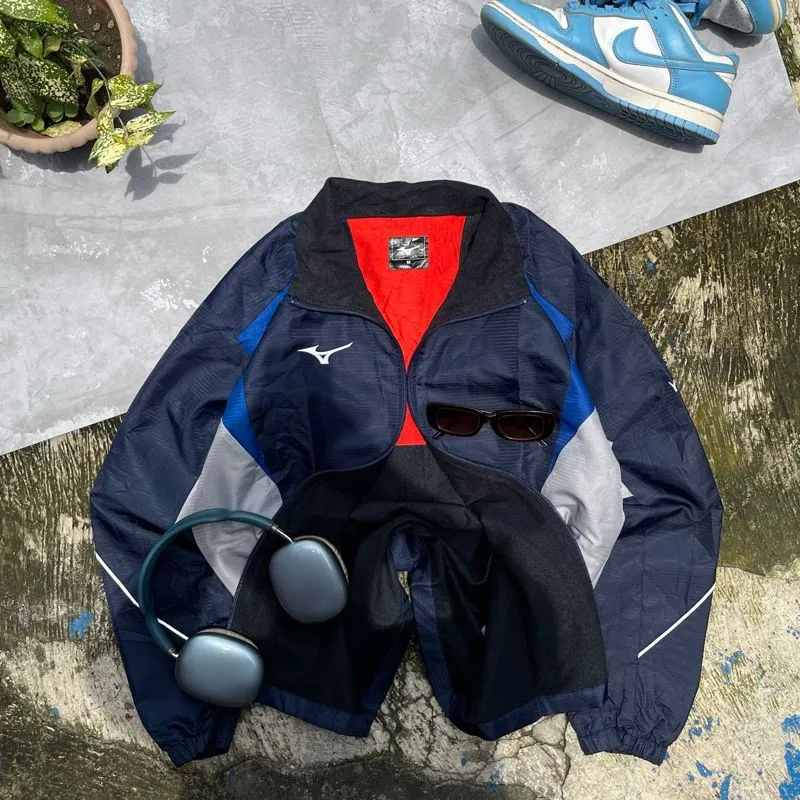 Mizuno Grunge Sportswear Windbreaker Pria multicolor photo 1