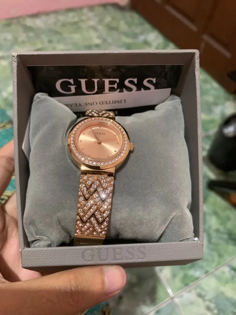 Guess Luxury Casual Wanita gold photo 1