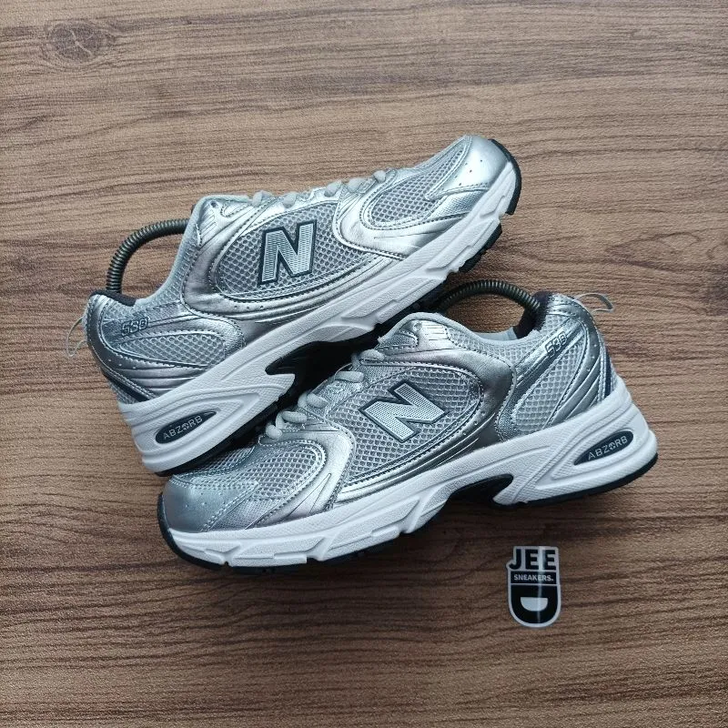 New Balance Sportswear Casual Sneakers Pria silver gray photo 1