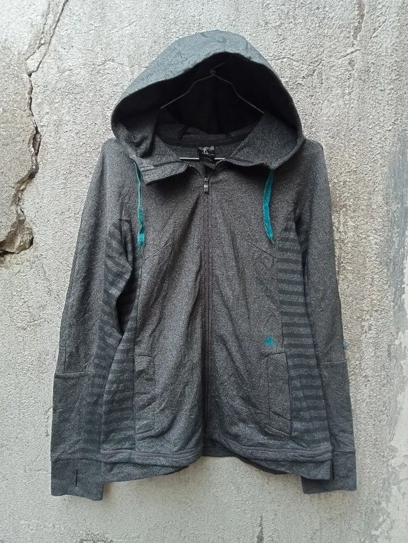 Le Coq Sportif Streetwear Casual Hoody Pria gray photo 1