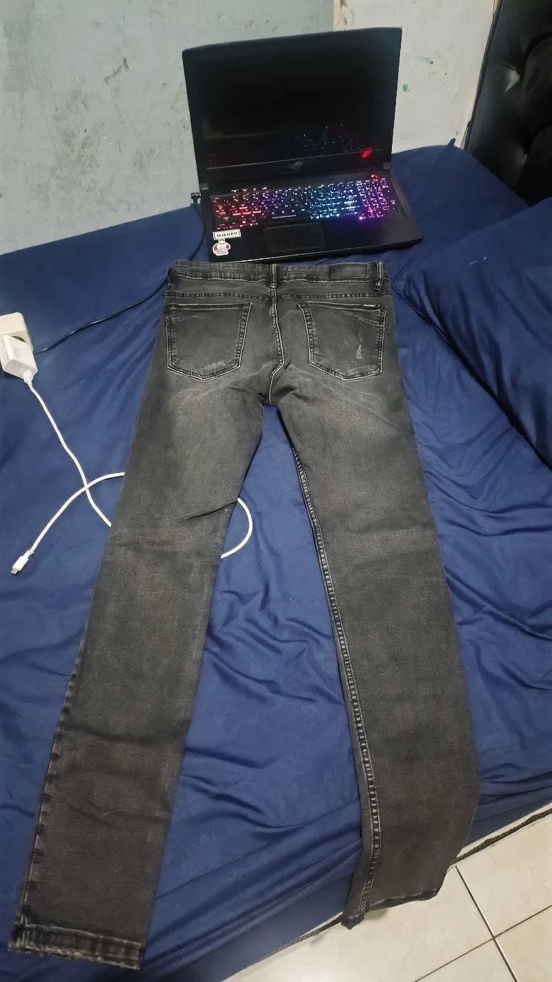Pull & Bear Biker Jeans Pria black photo 1