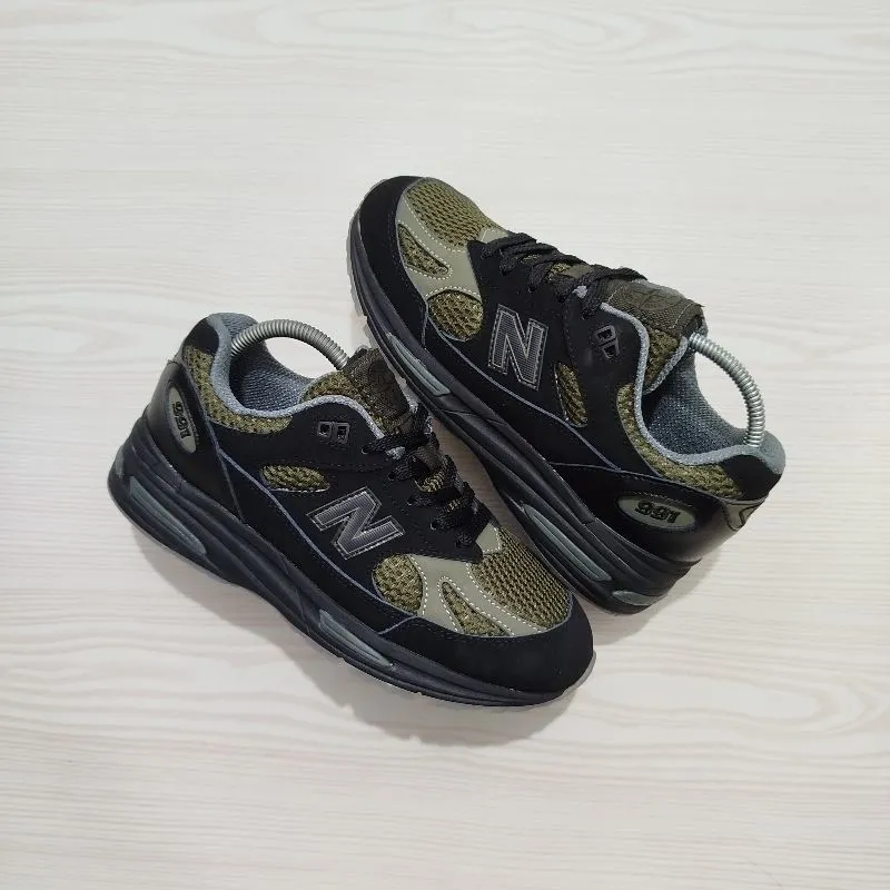 New Balance Casual Sneakers Pria multicolor black photo 1
