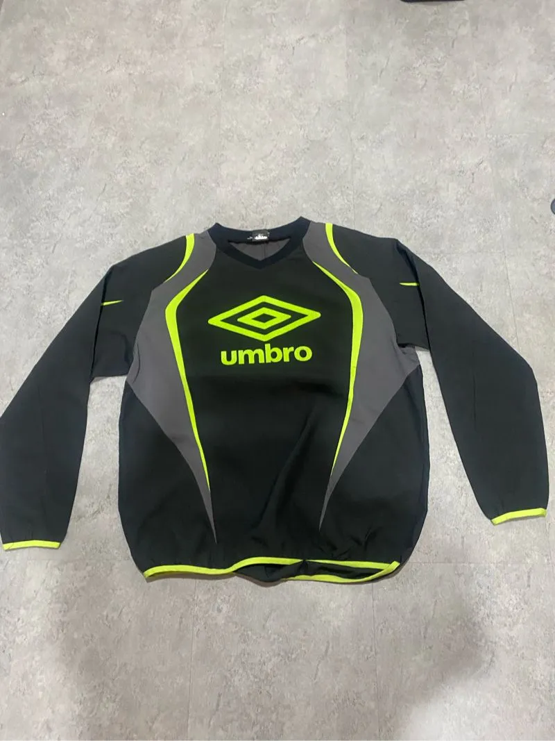 Umbro Sportswear Casual Jersey Pria green black photo 1
