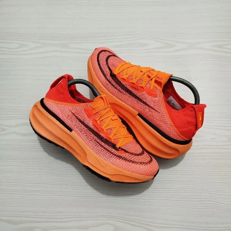 Nike Sportswear Sneakers Pria orange photo 1