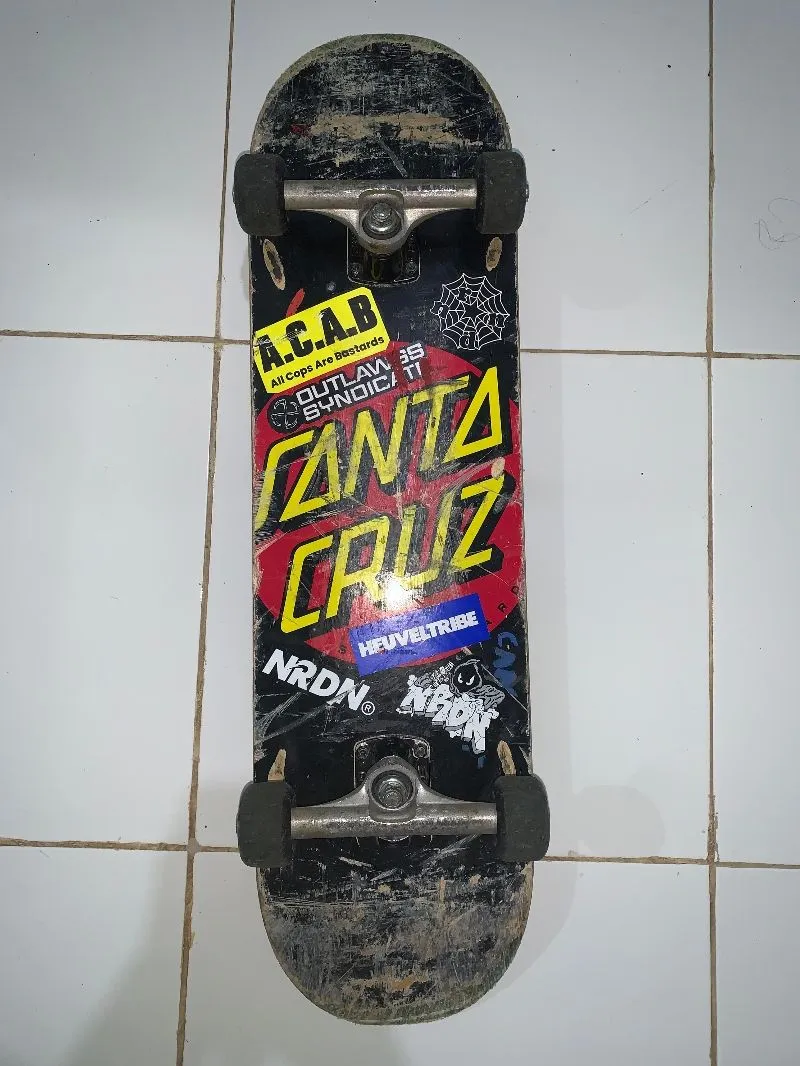 Santa Cruz Skateboards Skater Pria red black photo 1