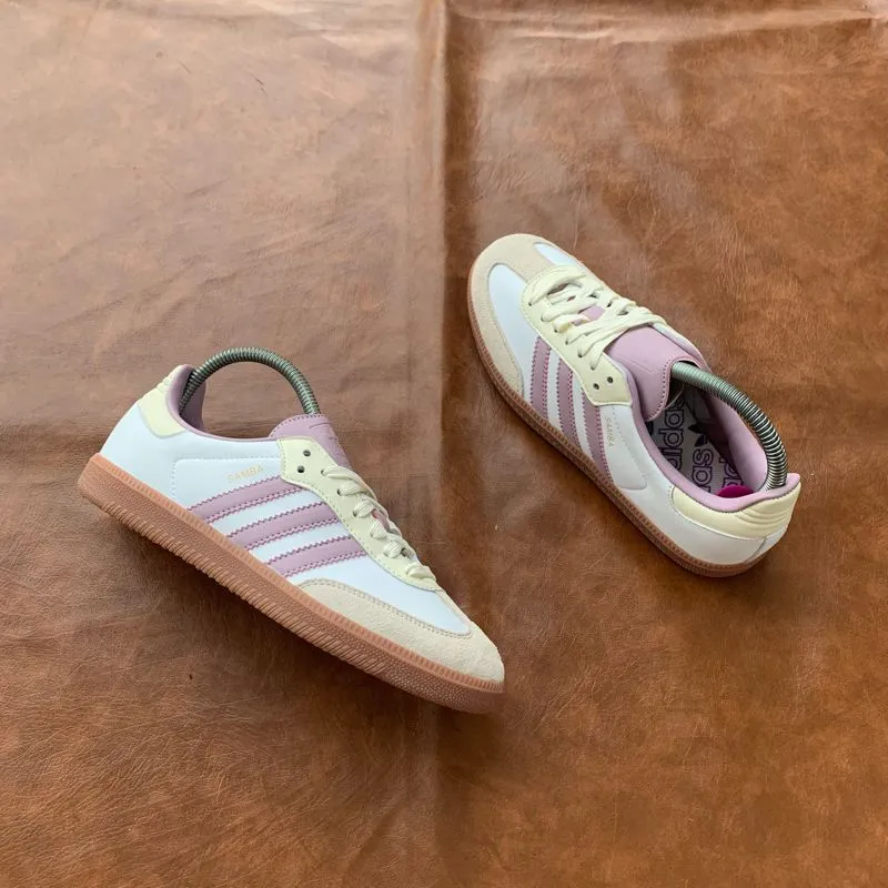 Adidas Streetwear Sportswear Sneakers Wanita white pink photo 1