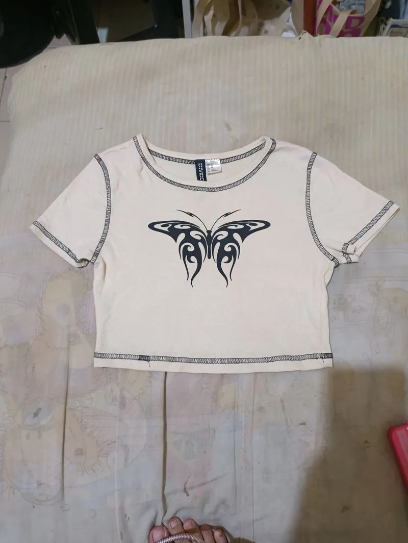 H&M Streetwear Casual Crop top Wanita white black photo 1