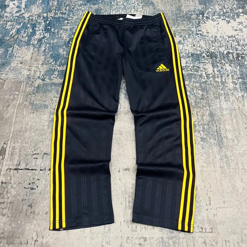 Adidas Y2K Sportswear Tracksuit Pria black photo 1