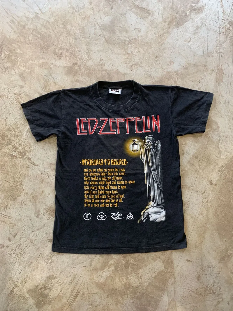 Vintage Grunge T-shirt Pria black photo 1