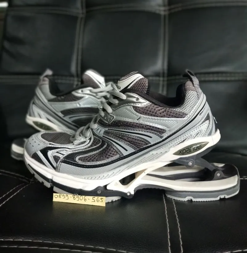Balenciaga Futurist Sneakers Kids gray photo 1