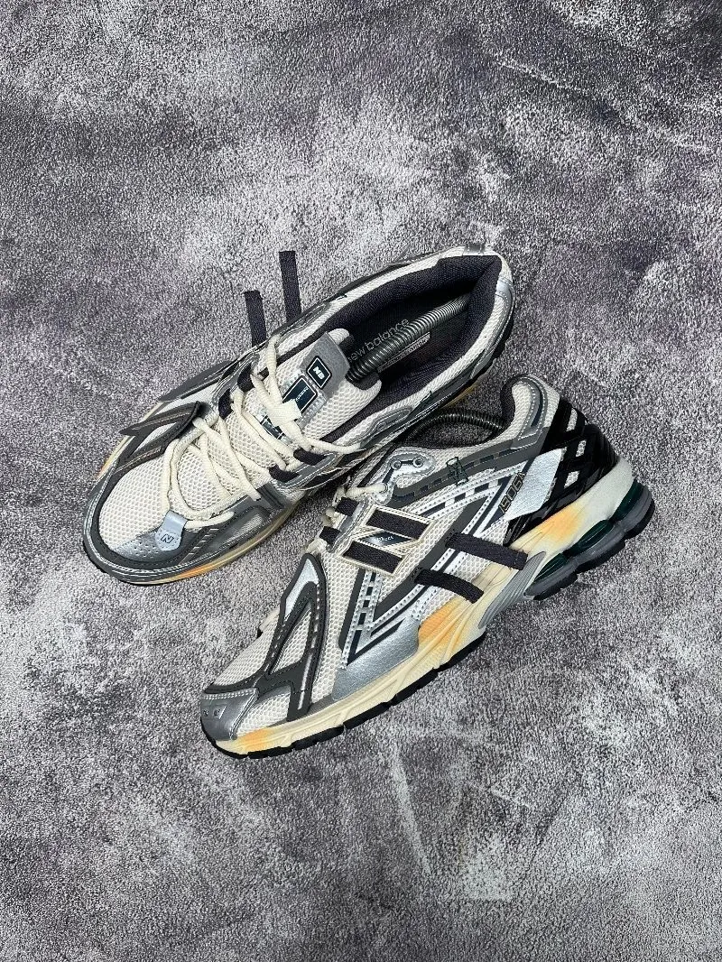 New Balance Streetwear Sneakers Pria multicolor photo 1