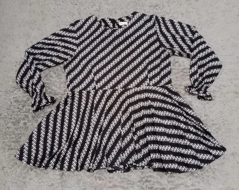 Casual Blouse Wanita white black photo 1