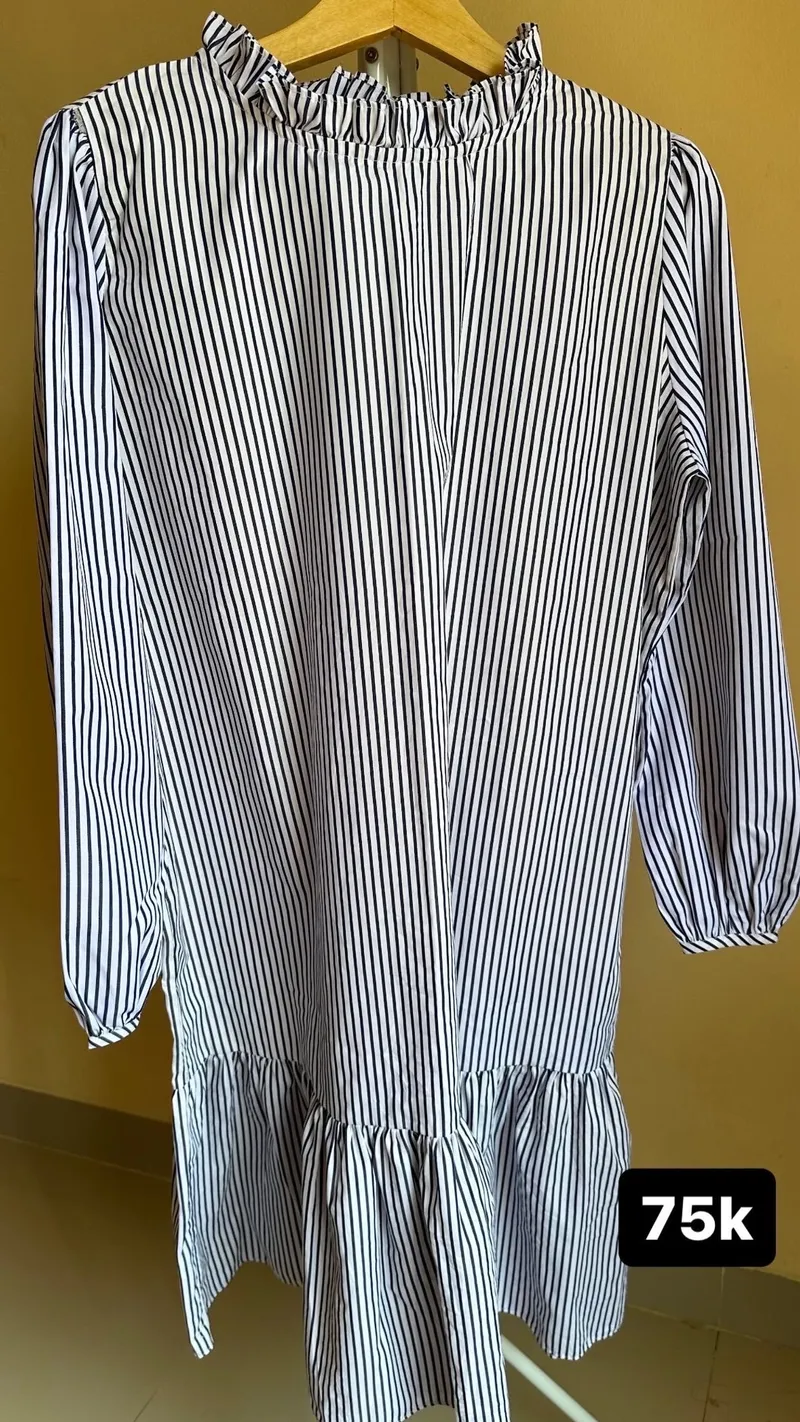 Gaudi Minimalist Muslim Midi dress Wanita white blue photo 1