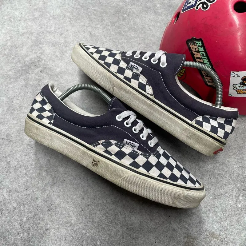 VANS Indie Casual Sneakers Pria white black photo 1