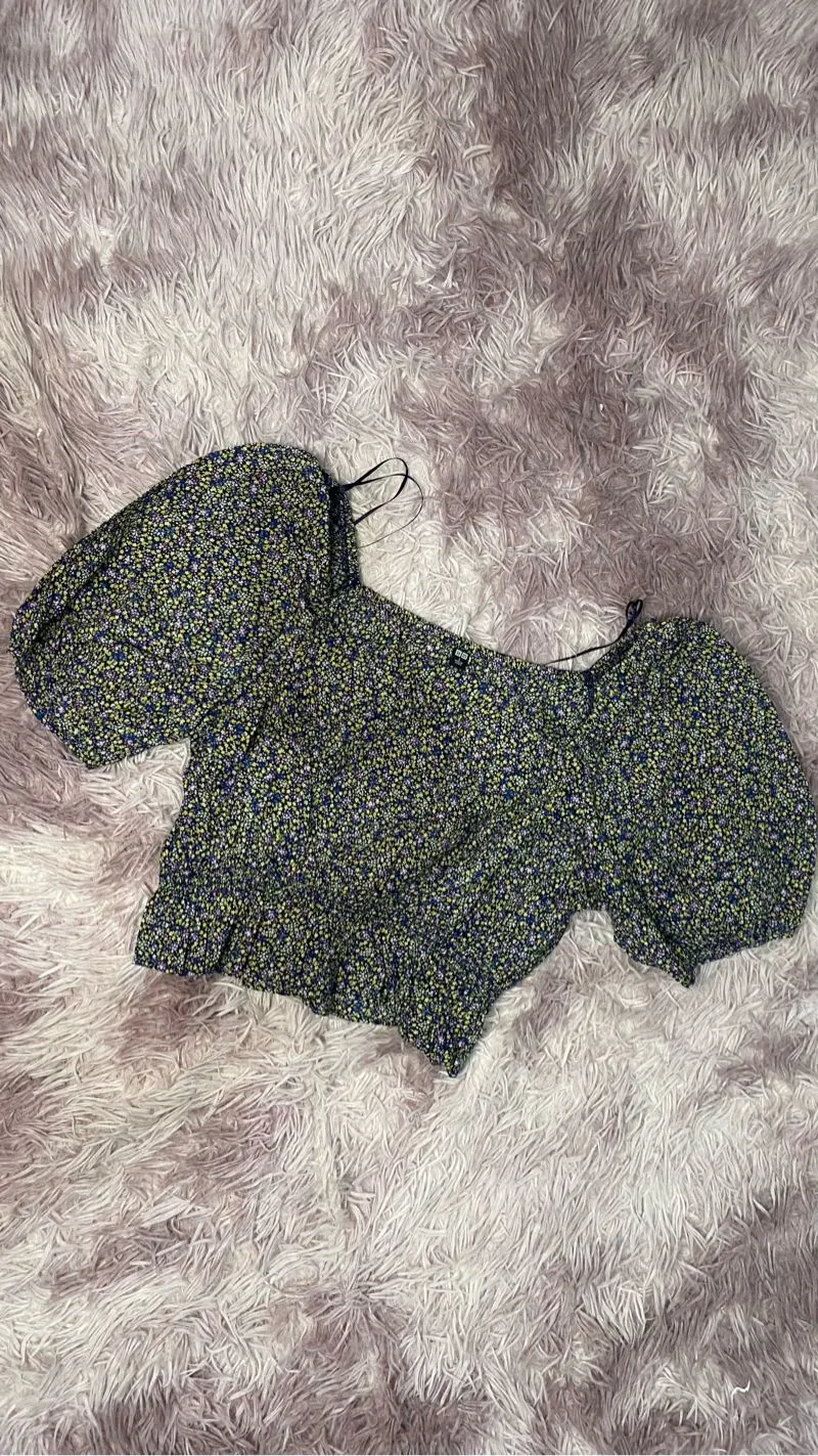 Uniqlo Casual Crop top Wanita multicolor photo 1