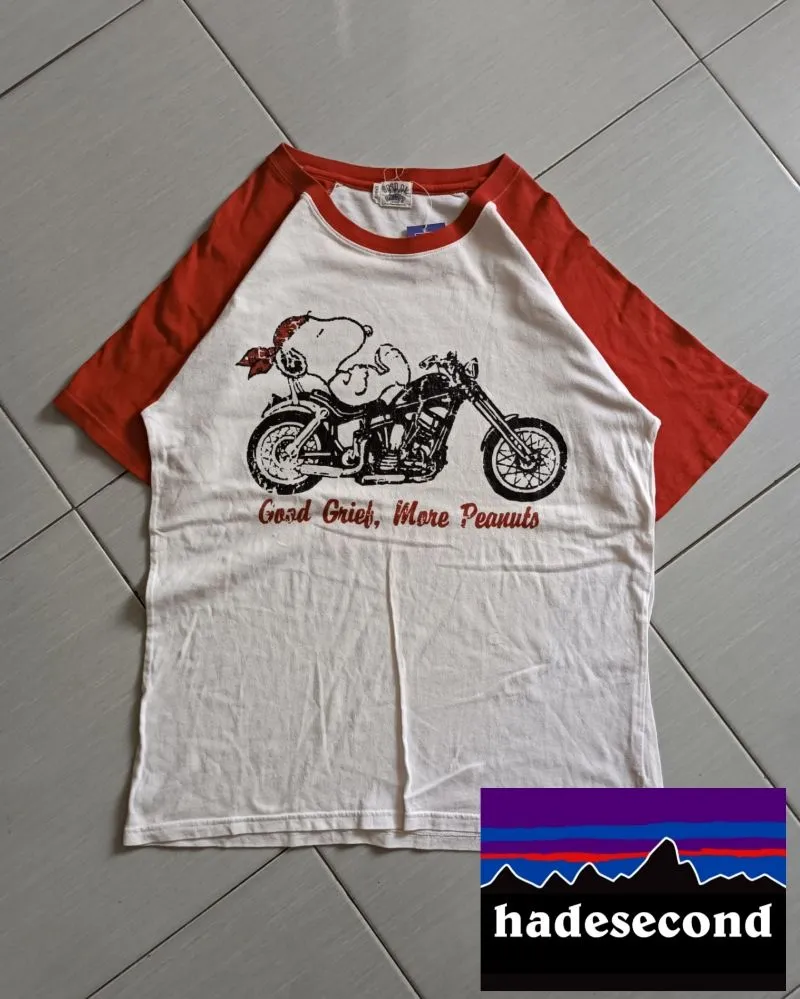 Minimalist T-shirt Pria white red photo 1